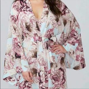 Lane Bryant / Cacique  Floral Kimono robe